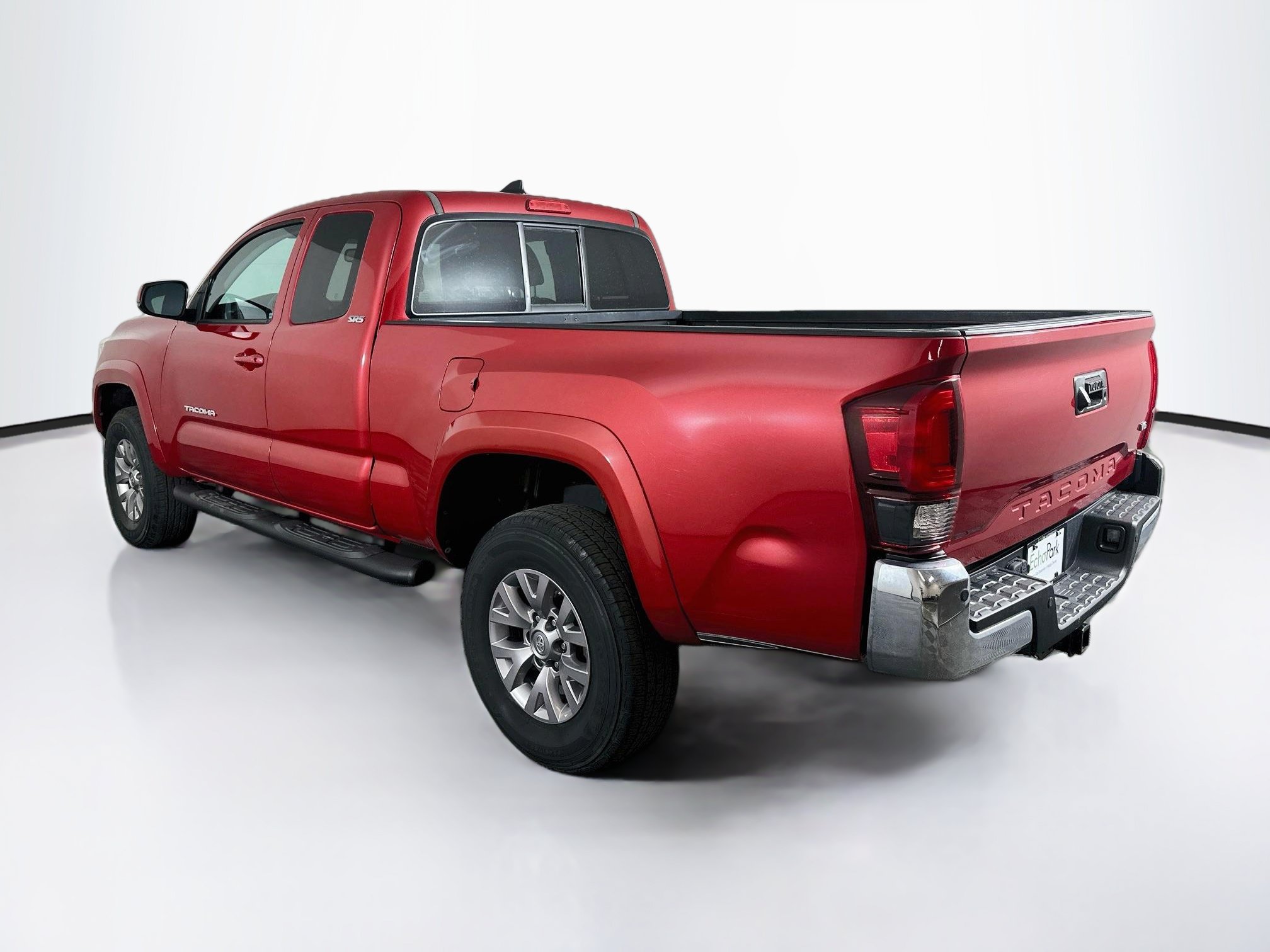 Used 2018 Toyota Tacoma SR5 RWD image 5