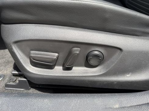Used 2021 Toyota Camry SE FWD image 7