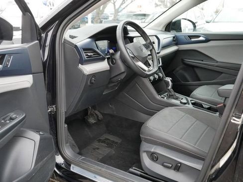 Certified 2024 Volkswagen Taos SE AWD/4WD image 12