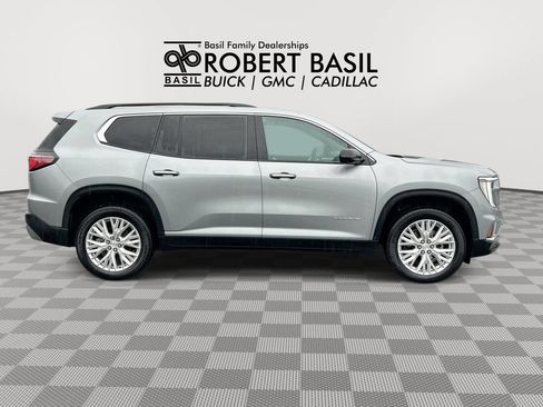 Used 2025 GMC Acadia Elevation w/ Elevation Premium Package AWD/4WD image 9