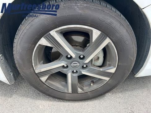 Used 2024 Nissan Sentra SV FWD image 13