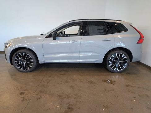 New 2026 Volvo XC60 B5 Ultra w/ Protection Package Premier image 3