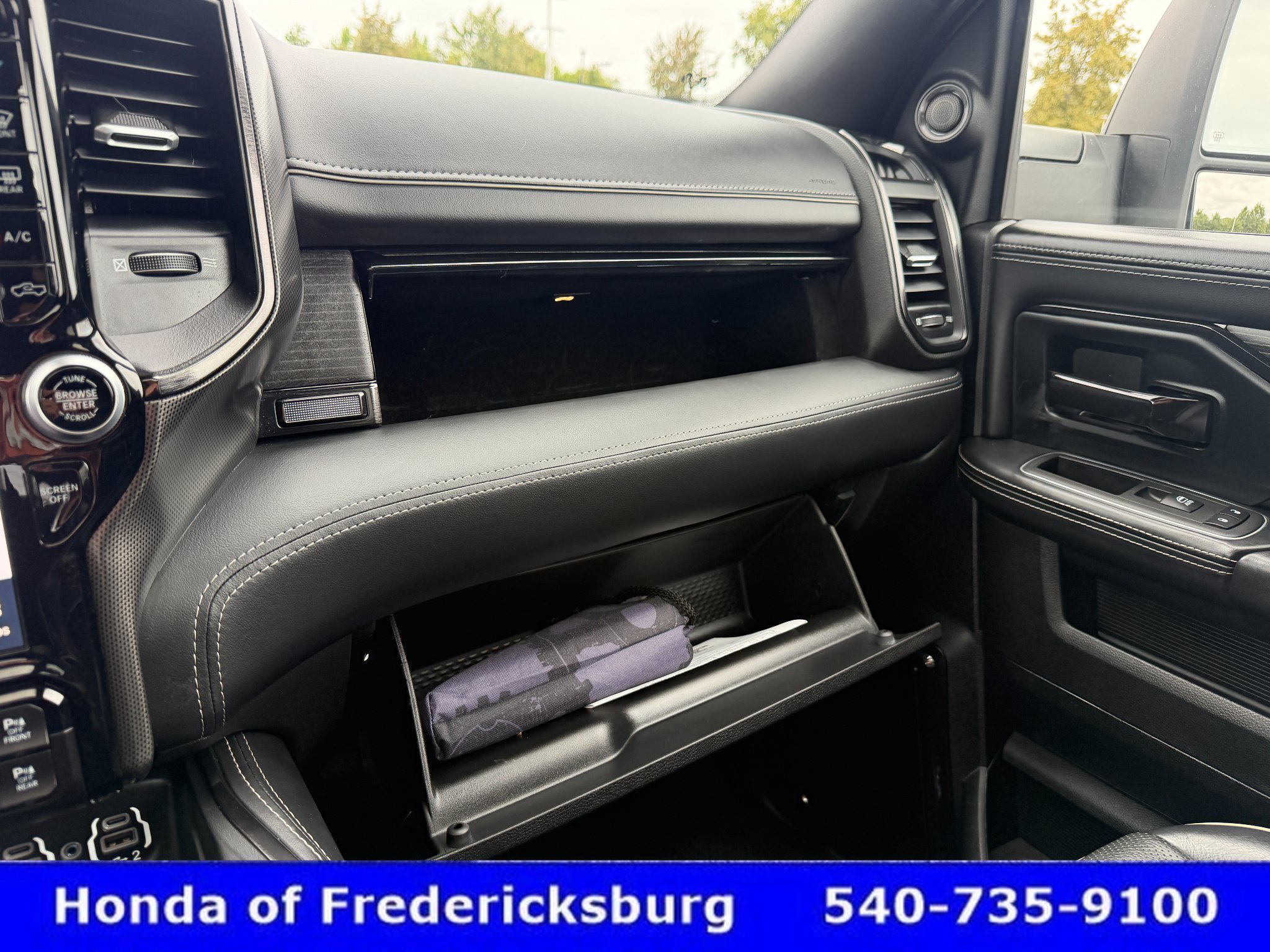 Used 2023 RAM 2500 Limited AWD/4WD image 31