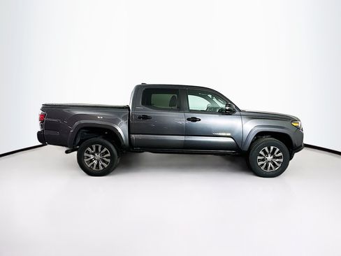 Used 2022 Toyota Tacoma Limited RWD image 10