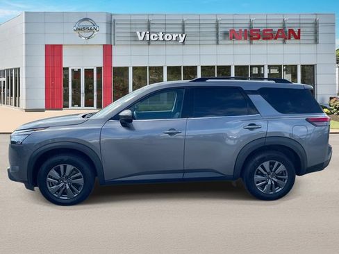 Certified 2024 Nissan Pathfinder SV FWD image 6