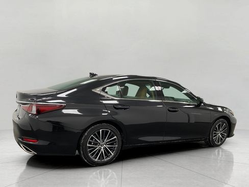 Certified 2025 Lexus ES 350 w/ Premium Package image 3