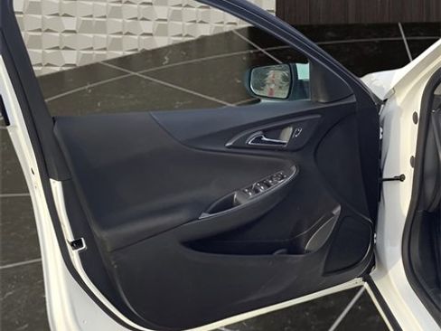 Used 2024 Chevrolet Malibu LT image 13