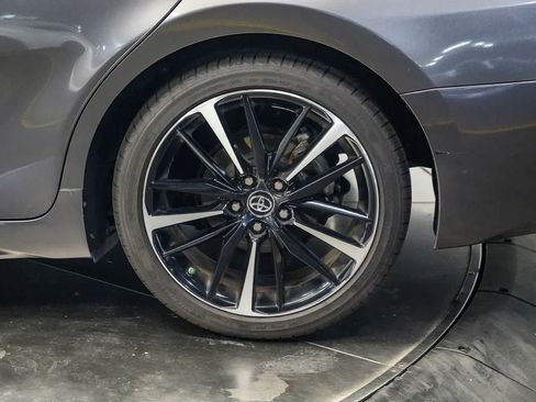 Used 2018 Toyota Camry XSE FWD image 10