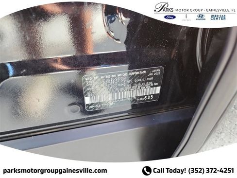 Used 2022 Mitsubishi Outlander SE image 32