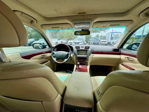 Used 2007 Lexus LS 460 RWD image 19