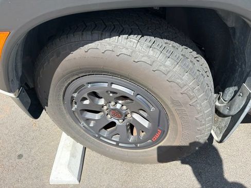 Used 2025 Nissan Frontier Pro-X w/ Pro Convenience Package RWD image 9
