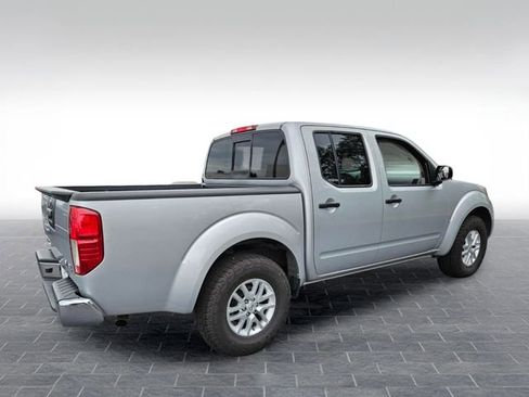 Used 2016 Nissan Frontier SV AWD/4WD image 5
