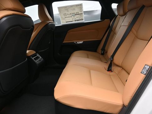 New 2026 Lexus ES 350e FWD image 16