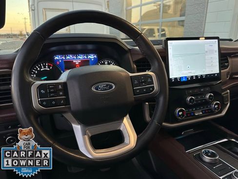 Used 2024 Ford Expedition Limited image 10
