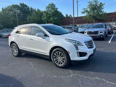 Used 2017 Cadillac XT5 Luxury w/ Driver Awareness Package FWD image 1
