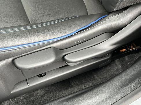 Used 2025 Buick Envista Sport Touring image 23