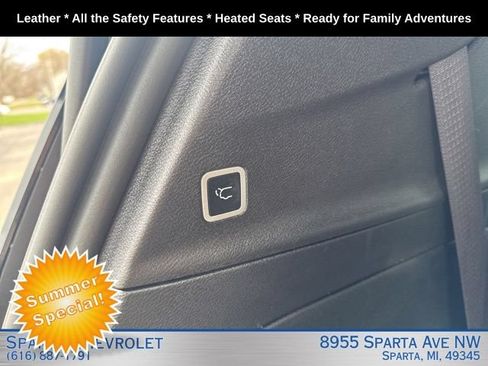 Used 2025 Chrysler Pacifica Select FWD image 30