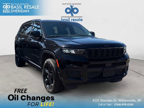Used 2023 Jeep Grand Cherokee L Laredo image 1