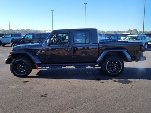 Used 2022 Jeep Gladiator Sport AWD/4WD image 4