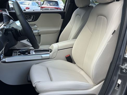 New 2026 Mercedes-Benz GLB 250 4MATIC image 18