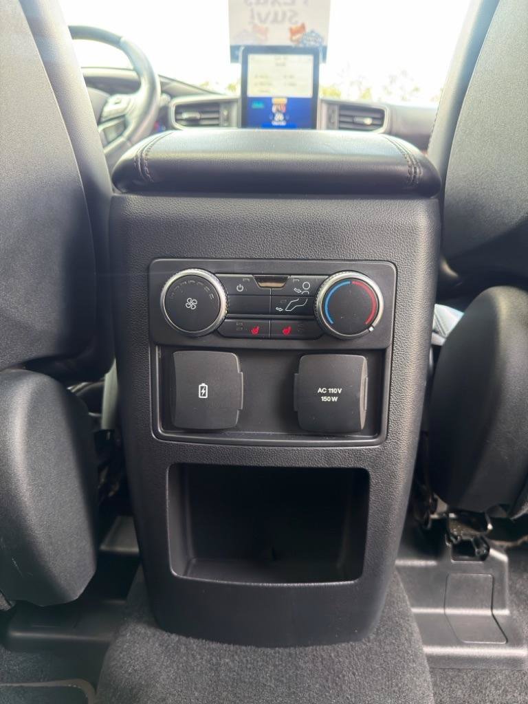 Used 2020 Ford Explorer Platinum w/ Premium Technology Package AWD/4WD image 22