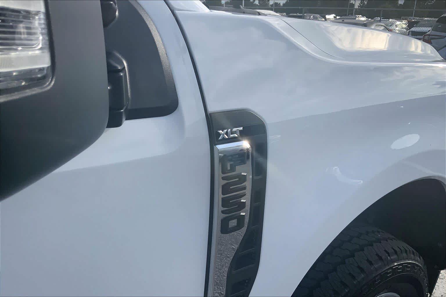 Certified 2025 Ford F250 XLT w/ Snow Plow Prep Package AWD/4WD image 9