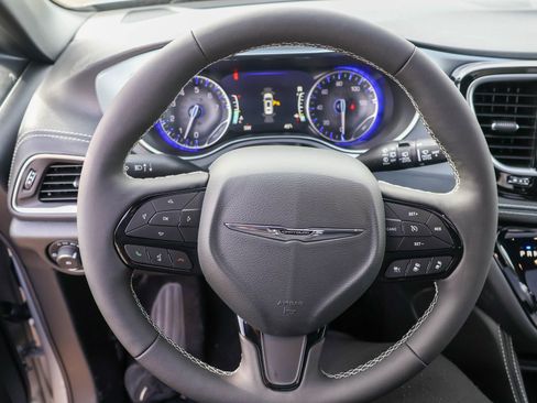 New 2026 Chrysler Pacifica Limited image 30