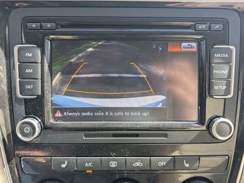 Used 2015 Volkswagen Passat TDI SE image 18