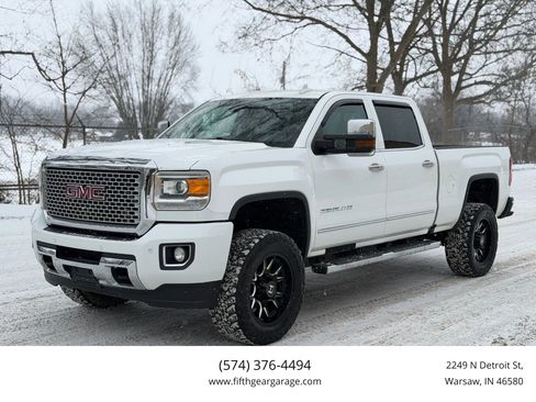 Used 2015 GMC Sierra 3500 Denali image 1