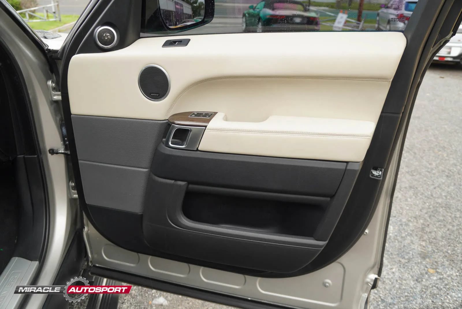 Used 2015 Land Rover Range Rover Sport Autobiography AWD/4WD image 27