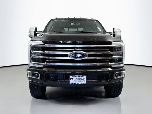 Used 2025 Ford F350 Platinum w/ Platinum Plus Package AWD/4WD image 2