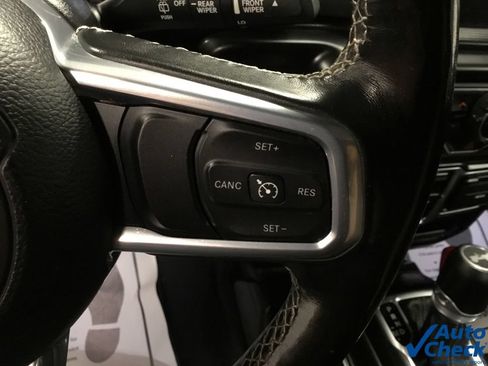 Used 2022 Jeep Wrangler Unlimited Sahara w/ Cold Weather Group AWD/4WD image 51