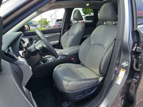 Used 2023 INFINITI QX50 Luxe FWD image 9