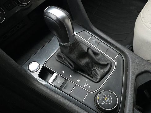 Used 2019 Volkswagen Tiguan S image 27