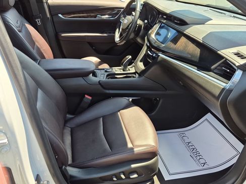 Certified 2020 Cadillac XT6 Premium Luxury FWD image 25