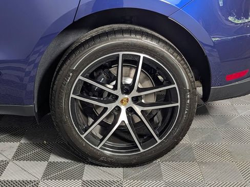 New 2026 Porsche Macan AWD/4WD image 12