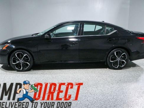 Used 2024 Nissan Altima 2.5 SR FWD image 10