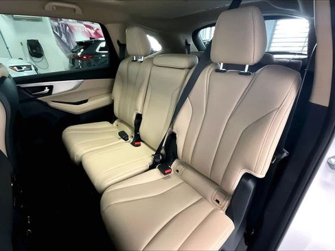 New 2026 Acura MDX SH-AWD image 13