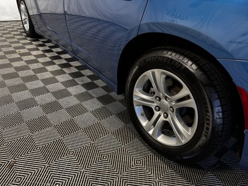 Used 2022 Dodge Charger SXT w/ Driver Convenience Group image 16