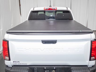 Used 2024 Chevrolet Colorado Z71 w/ Z71 Convenience Package 2