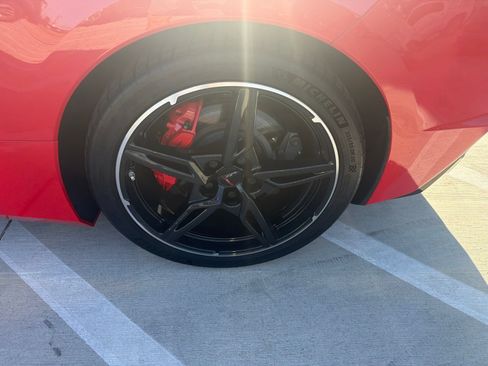 Used 2021 Chevrolet Corvette Stingray Preferred Conv w/ Z51 Performance Package RWD image 8