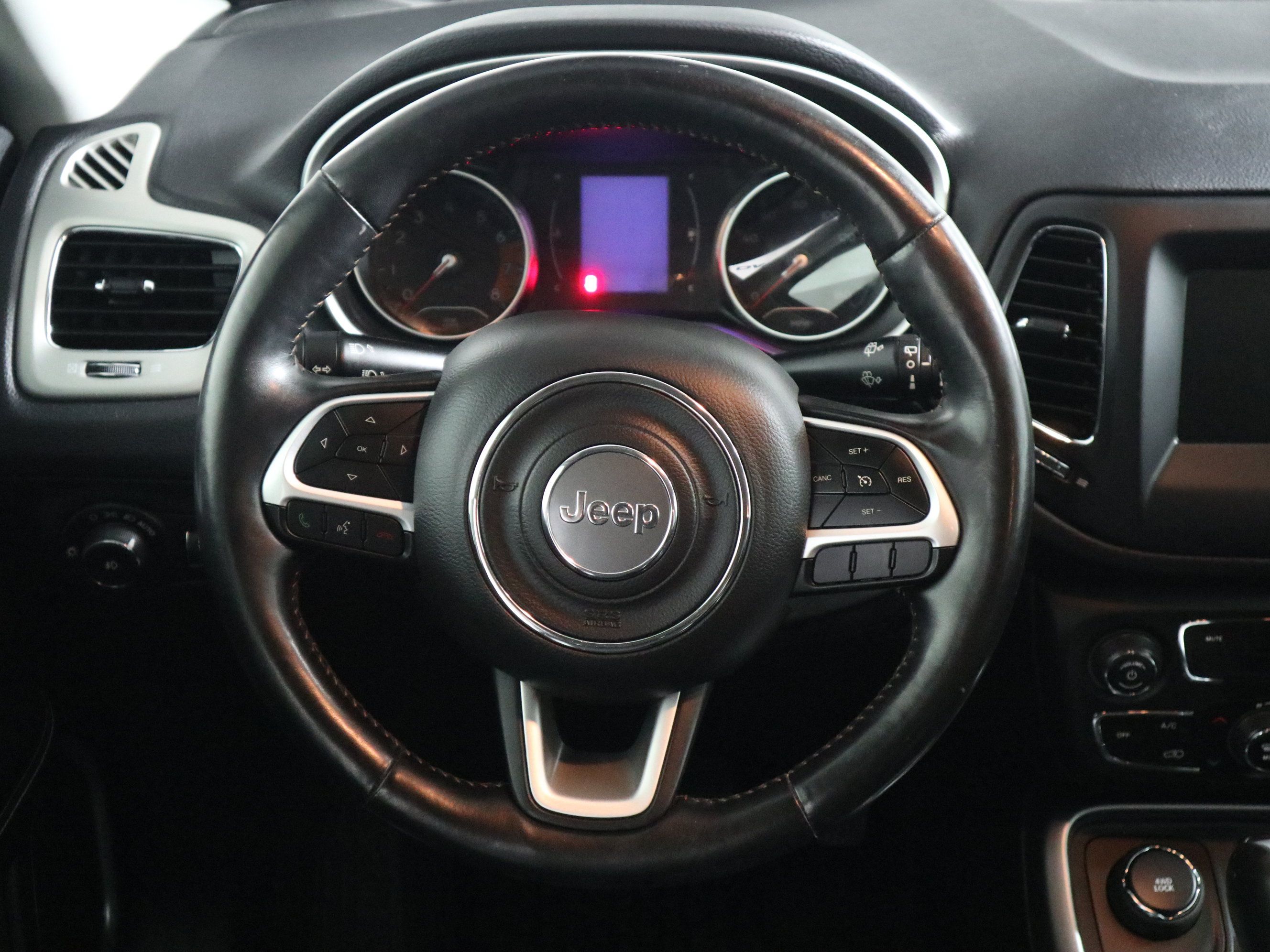 Used 2020 Jeep Compass Latitude w/ Cold Weather Group AWD/4WD image 16