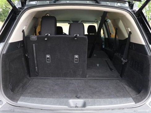 Certified 2025 Nissan Pathfinder SV FWD image 8