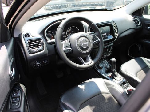 Used 2021 Jeep Compass Latitude w/ Sun and Sound Group AWD/4WD image 13