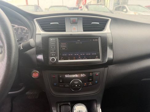 Used 2019 Nissan Sentra SV FWD image 5