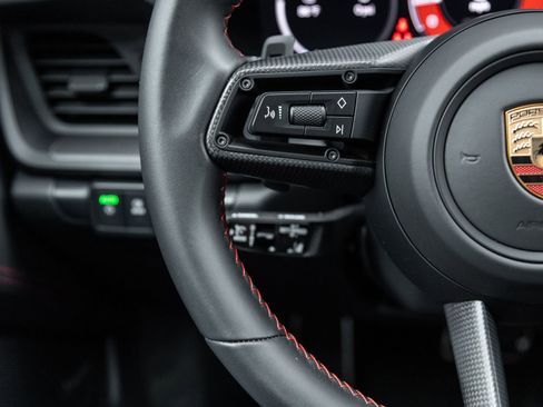 Certified 2025 Porsche 911 Carrera GTS image 15