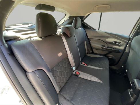 Used 2020 Nissan Kicks SV FWD image 25