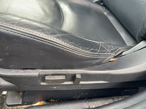 Used 2010 Mitsubishi Outlander XLS image 12