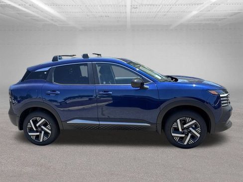 New 2026 Nissan Kicks SV w/ Cold Weather Package FWD image 5