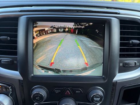 Used 2015 RAM 1500 Limited RWD image 31